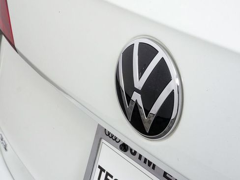 Used 2022 Volkswagen Taos SE w/ IQ.Drive SE Package image 33