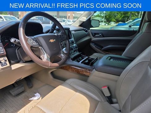 Used 2019 Chevrolet Suburban Premier AWD/4WD image 8