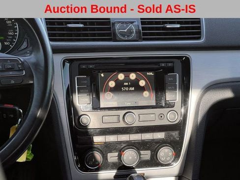 Used 2013 Volkswagen Passat 2.5 SE image 15