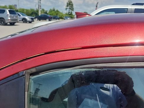 Used 2019 Toyota Yaris L FWD image 12