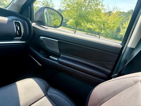 Used 2026 Ford Expedition Platinum w/ Platinum Ultimate Package AWD/4WD image 26