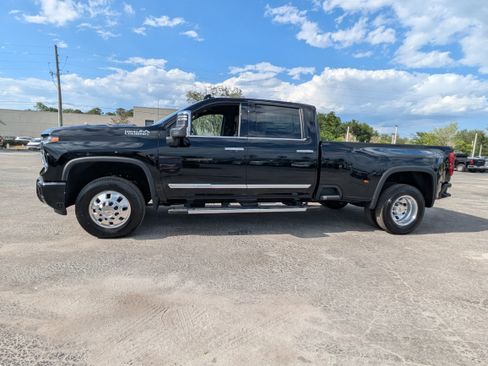 New 2026 Chevrolet Silverado 3500 High Country w/ Technology Package AWD/4WD image 4
