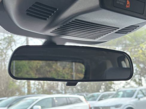 Used 2023 Nissan Rogue SV w/ SV Premium B Package image 33