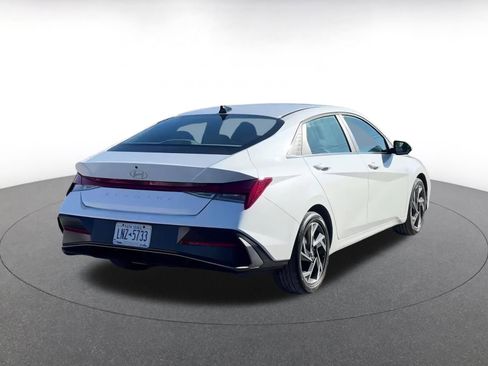 Used 2025 Hyundai Elantra SEL image 14