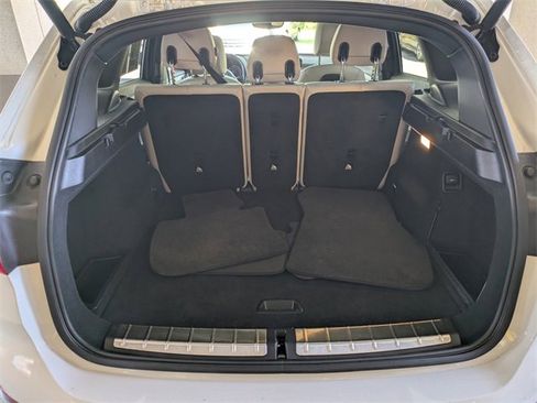 Used 2017 BMW X1 xDrive28i image 11