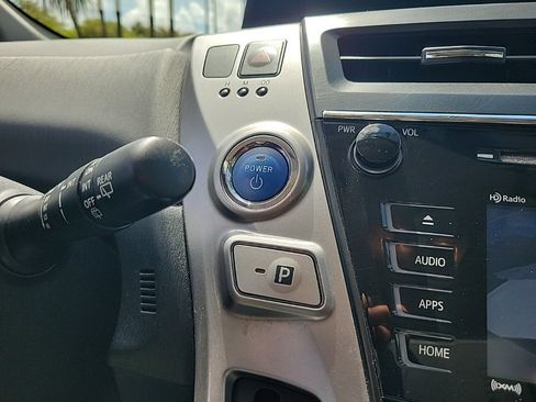 Used 2016 Toyota Prius V Three image 23