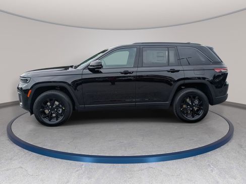 New 2026 Jeep Grand Cherokee Altitude AWD/4WD image 8