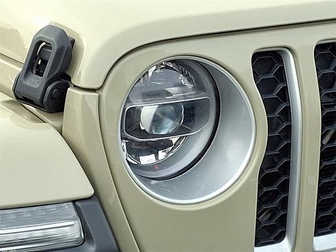 Used 2022 Jeep Gladiator Overland w/ LED Lighting Group image 8