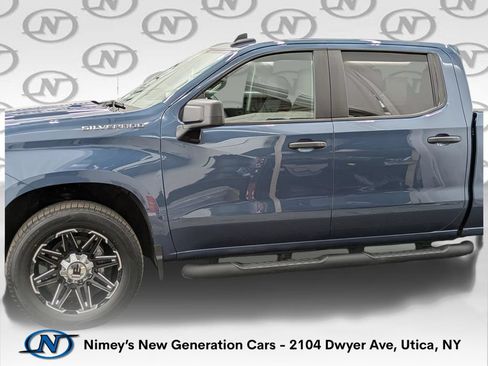 Used 2024 Chevrolet Silverado 1500 Custom AWD/4WD image 2