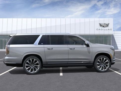 New 2026 Cadillac Escalade ESV Luxury AWD/4WD image 5
