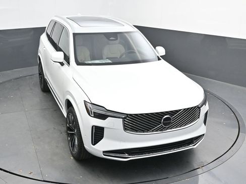 New 2026 Volvo XC90 B6 Plus image 31
