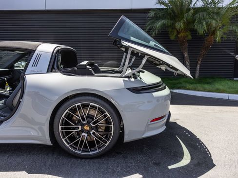 Used 2026 Porsche 911 Targa 4S AWD/4WD image 11