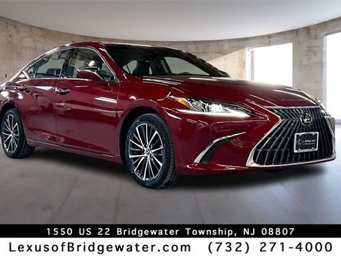 Used 2023 Lexus ES 250 w/ Premium Package image 1