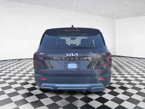 Used 2022 Kia Telluride S FWD image 5