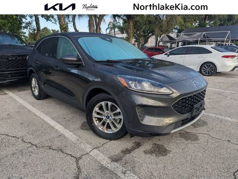 Used 2020 Ford Escape SE FWD image 1