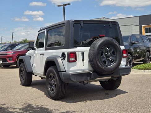 Used 2023 Jeep Wrangler Sport AWD/4WD image 3