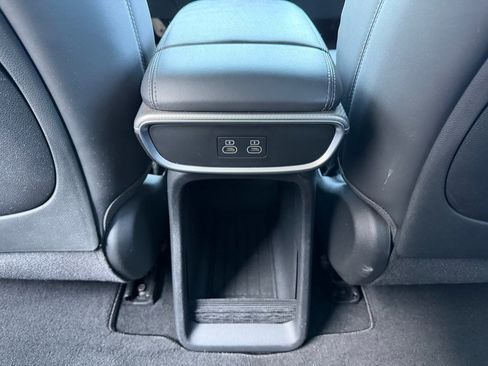 Used 2024 Genesis GV60 RWD image 47