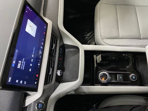 New 2026 Ford Explorer Platinum w/ LUX Leather Package image 25