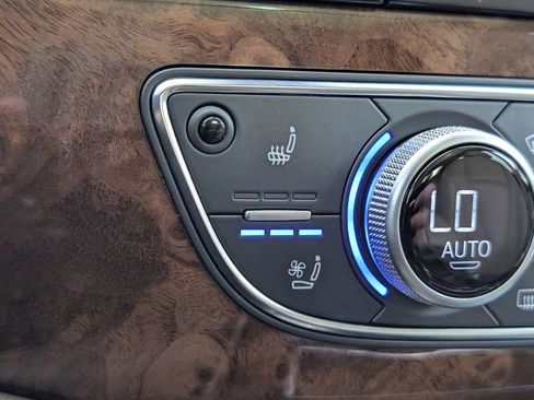 Used 2018 Audi Q7 3.0T Prestige w/ Prestige Package image 22