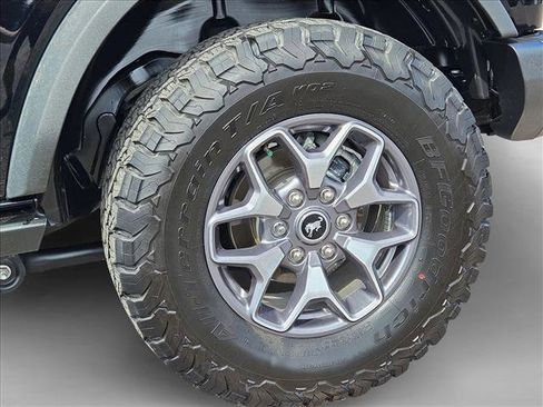 Used 2023 Ford Bronco Badlands image 21