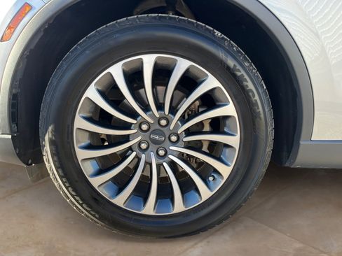 Used 2022 Lincoln Aviator Reserve image 25