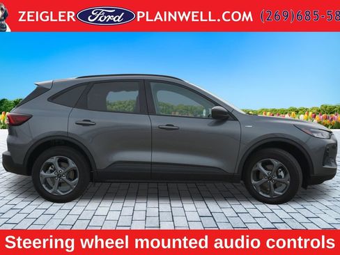 Used 2025 Ford Escape ST-Line w/ Tech Pack #1 AWD/4WD image 6