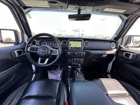 Used 2022 Jeep Wrangler Unlimited Sahara w/ LED Lighting Group AWD/4WD image 13