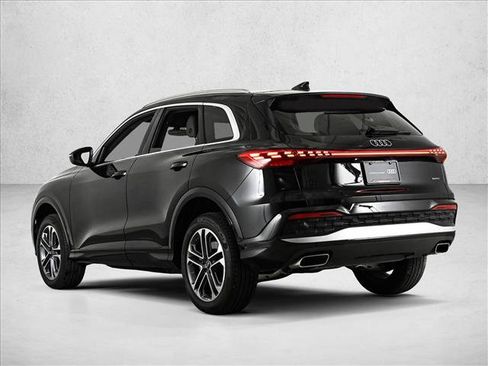 Certified 2025 Audi Q5 Premium w/ Convenience Package AWD/4WD image 8