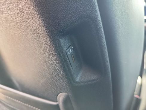 Used 2024 Kia Sorento S FWD image 15