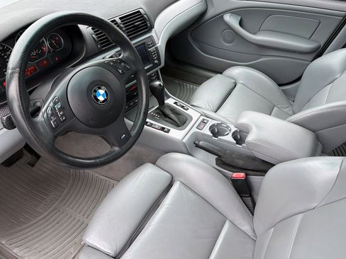 Used 2005 BMW 330i Sedan RWD image 10