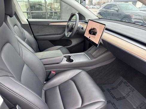 Used 2023 Tesla Model Y Long Range image 22