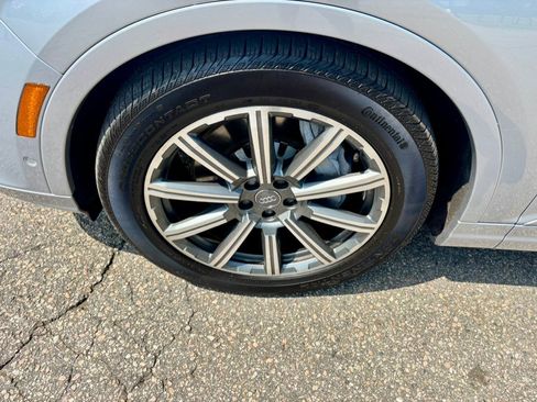 Used 2019 Audi Q7 3.0T Prestige w/ Prestige Package AWD/4WD image 39