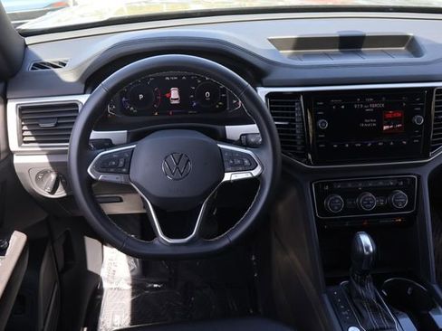 Certified 2023 Volkswagen Atlas Cross Sport SE w/ Black Wheel Package image 17