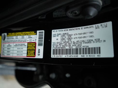 Used 2021 Toyota Tacoma TRD Sport image 40