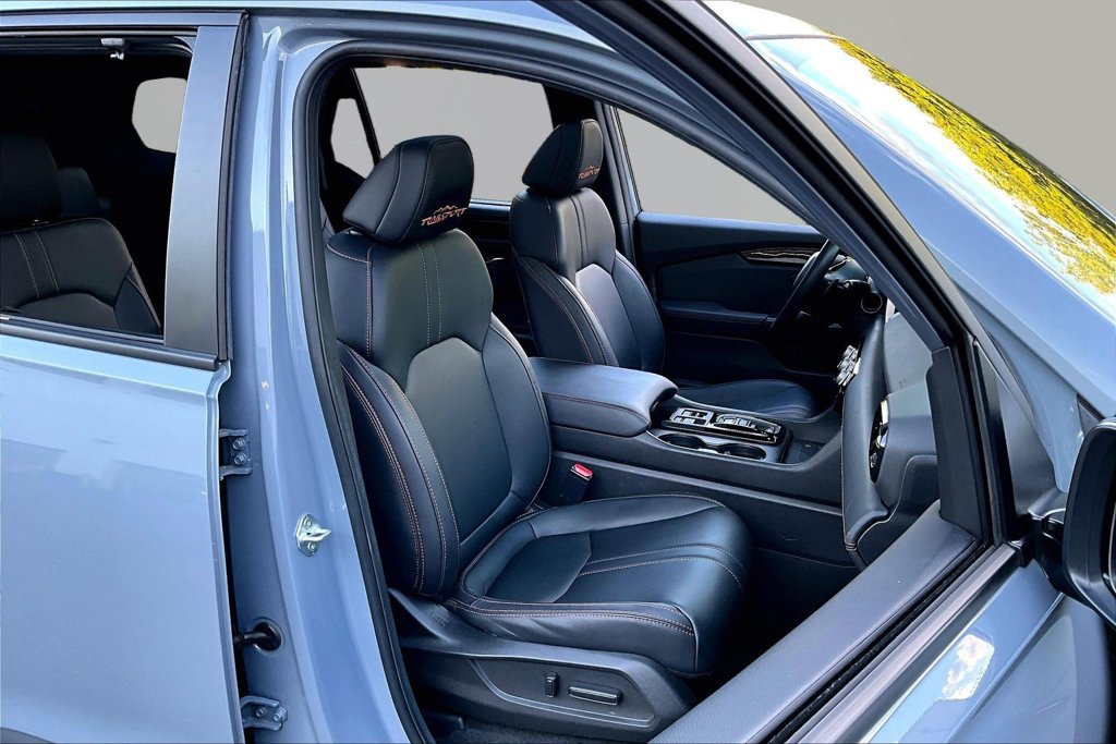 Certified 2025 Honda Pilot TrailSport image 21