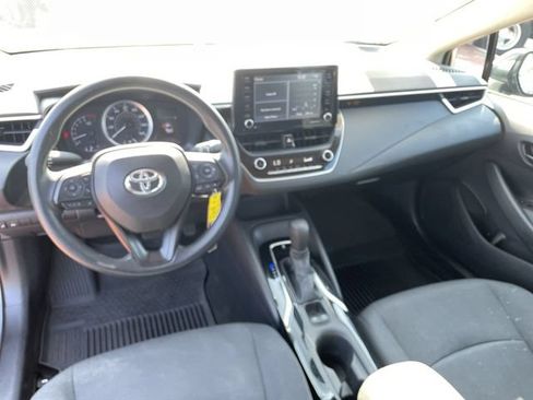 Used 2022 Toyota Corolla LE FWD image 14