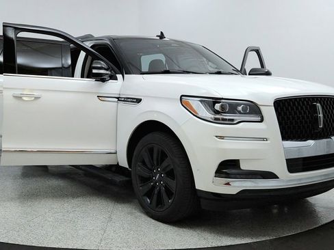 Used 2023 Lincoln Navigator L Black Label AWD/4WD image 12