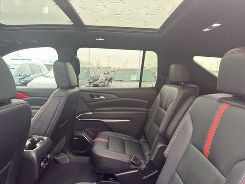 Used 2024 Chevrolet Traverse RS w/ LPO, Floor Liner Package image 34