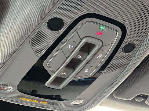 Used 2019 Audi e-tron Prestige w/ Prestige Package image 56