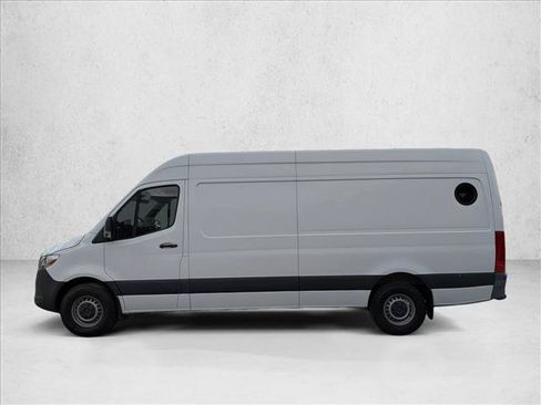 Used 2021 Mercedes-Benz Sprinter 2500 image 10