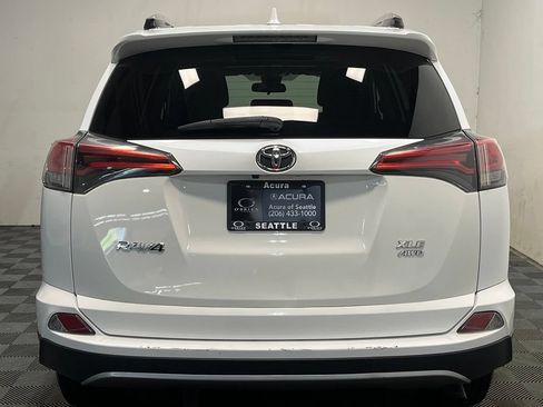Used 2018 Toyota RAV4 XLE w/ Plus Extra Value Package AWD/4WD image 21
