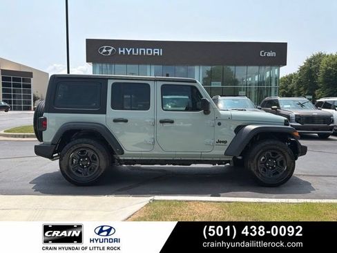 Used 2024 Jeep Wrangler Unlimited Sport AWD/4WD image 1
