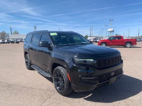 Used 2024 Jeep Wagoneer Series II image 1