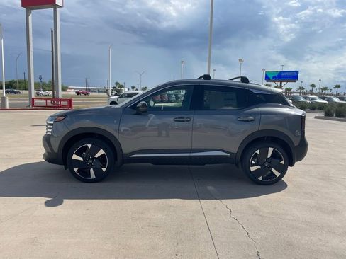 New 2026 Nissan Kicks SR w/ Cold Weather Package image 2