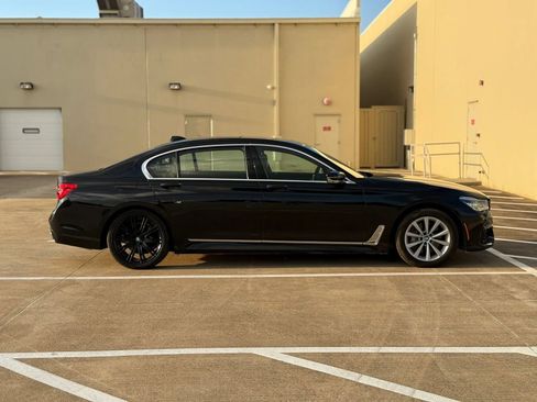 Used 2016 BMW 750i xDrive AWD/4WD image 10