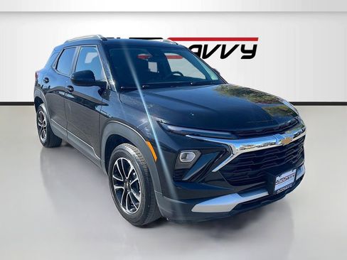 Used 2024 Chevrolet TrailBlazer LT FWD image 1