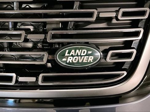 Certified 2026 Land Rover Range Rover Velar Dynamic SE AWD/4WD image 32