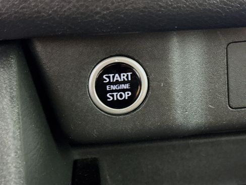 Used 2022 Nissan Rogue SV AWD/4WD image 21