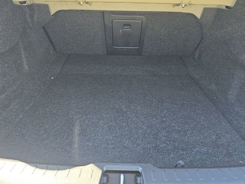 Used 2021 Volvo S60 T6 Momentum w/ Premium Package image 14