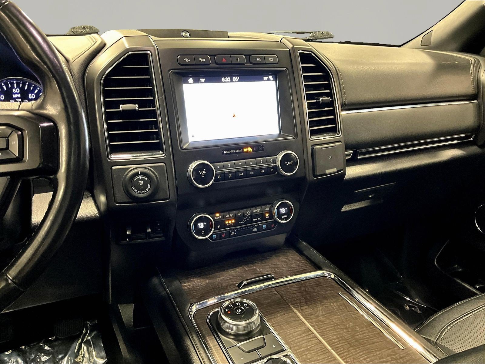 Used 2019 Ford Expedition Limited w/ Equipment Group 302A AWD/4WD image 9